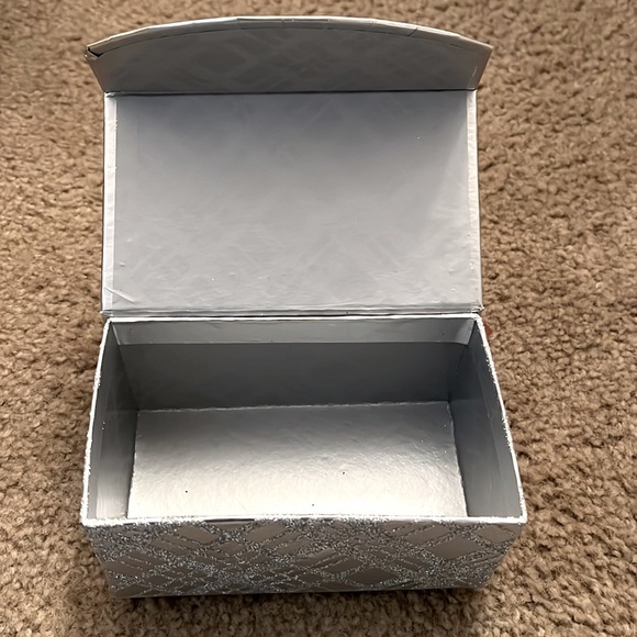 Silver Glitter Plaid Checks Stripes Storage Box Empty Flip Magnetic Top Decor - Picture 5 of 7